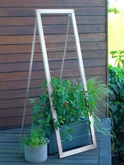 Mira Modern Garden Trellis Sr. -Charming Outdoors Shop 8600513 08v