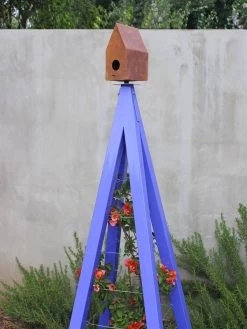 Bird Bungalow + Akoris Garden Tuteur Sr. -Charming Outdoors Shop 8600538 01v bird bungallow akoris garden tuteur berry