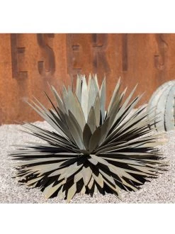 Desert Steel Yucca Plant Sculpture -Charming Outdoors Shop 8610744 02v