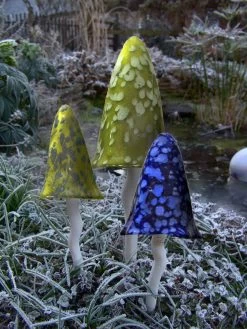 Potting Shed Tinkling Toadstool Sculptures, Set Of 3 -Charming Outdoors Shop 8611730 win 05v